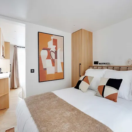 Modern With Balcony - 1br 2p - Saint Lazare Appartement Parijs