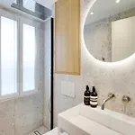 Modern With Balcony - 1br 2p - Saint Lazare Paris