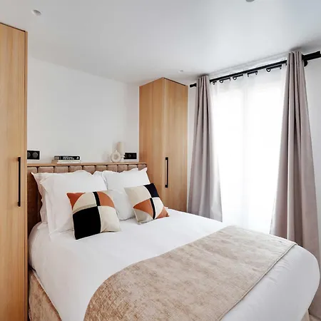 Modern With Balcony - 1br 2p - Saint Lazare *