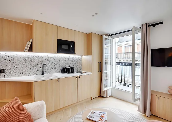 Modern With Balcony - 1br 2p - Saint Lazare Appartement